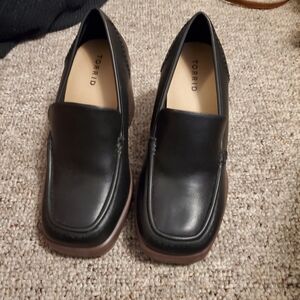 NWOT Torrid faux wood chunky heels